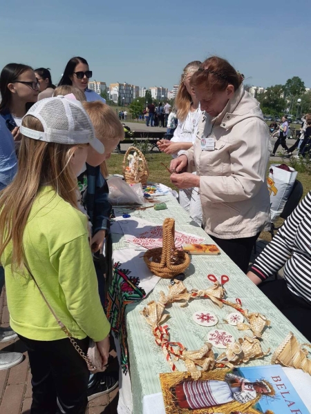 В парке 1000-летия проходит районный праздник «ДетиНового1000-летия» В парке 1000-летия проходит районный праздник «ДетиНового1000-летия»